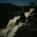 毎月満月の日の前後５日間だけ開催されるイグアスの滝のナイトツアー