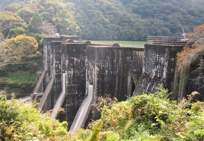 豊稔池堰堤