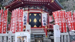 江の島にある神社、御朱印の種類が沢山ある