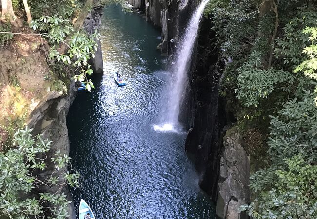 皆様の旅行記拝見で、ずっと行きたいと思っていた高千穂峡
