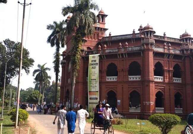 バングラデシュの頭脳、ダッカ大学