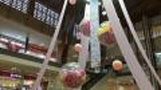 強大なショッピングモール