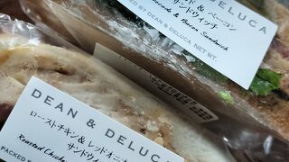 DEAN & DELUCA CAFES 羽田