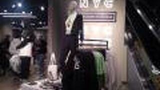 アディダス ブランド センター