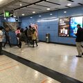 新しい港湾エリア街の新しい駅