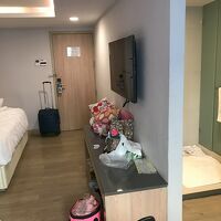 部屋は水場とベッドルームが分かれてます