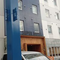 瓦町駅から歩いて2分ほどです。