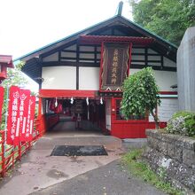 鼻顔稲荷神社