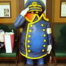 銀河鉄道９９９の車掌さんベンチ