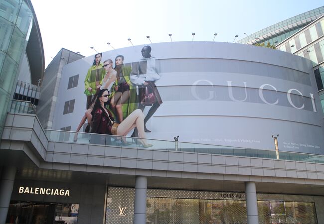 漢神巨蛋購物広場