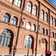 リーガ証券取引所美術館