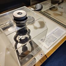 拝礼筆者蘭人部屋に展示された顕微鏡