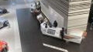 都会のど真ん中にこんな大きなギャラリーが！