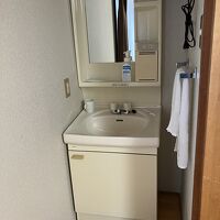 小さな洗面台も便利でした