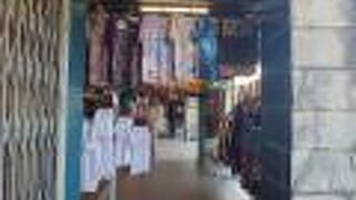 メイン バザール通り (アンティークマーケット)