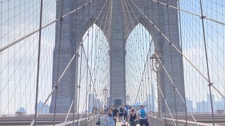 立派な橋ですが暑さに注意です