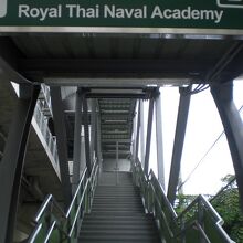 タイ国の海軍博物館は、国道３号線の上のＢＴＳの傍にあります。