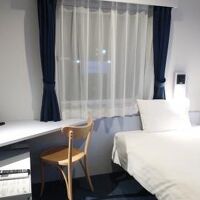 コンパクトなシングルルーム