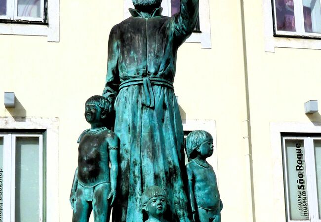 Statue of Father Antonio Viera