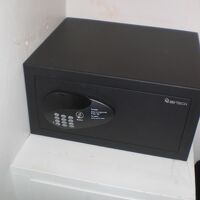 室内のセーフティーボックスが開かなくなってしまいました。