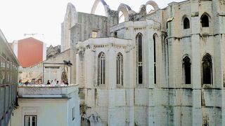 カルモ教会;リスボン大地震の記憶を後の世に！