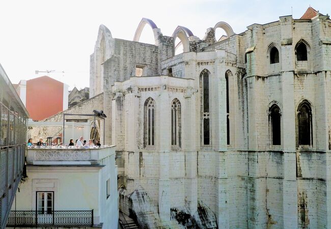 カルモ教会;リスボン大地震の記憶を後の世に！