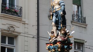 女神ユースティティアの泉