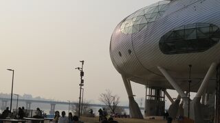 トゥッソム展望文化コンプレックスJ-Bug(チャボルレ)