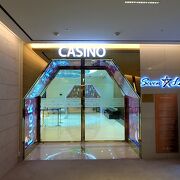 ホテルは西面のカジノ近く