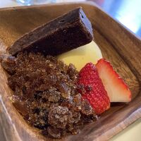 デザートが甘い…