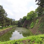 ガイドツアーで松の廊下跡へ