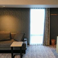 大きなソファーでゆっくりできます