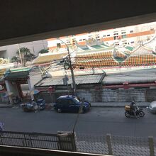 サトーン船着き場とロビンソン側への間コンコースから