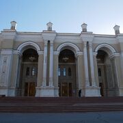 日本人捕虜の建てたオペラ劇場