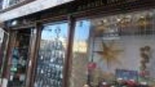 マヌエル・タヴァーレス