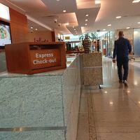 顔見知りになったスタッフと又の再会を約束してチェックアウト。