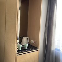 この下の冷蔵庫がうるさかった