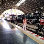 【ファランポーン駅】蒸気機関車がいっぱい...（バンコク国鉄の起点駅：長距離優等列車以外）