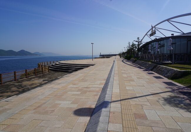 サンポート高松の西端