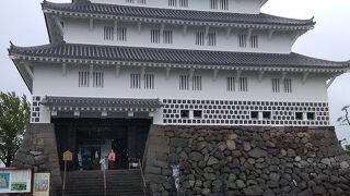 破風の無い天守閣