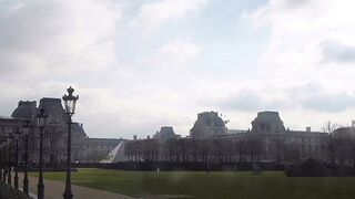 世界一高価な絵画「モナリザ」を見ました。