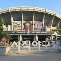 横浜スタジアムを模した韓国ロッテのホーム球場