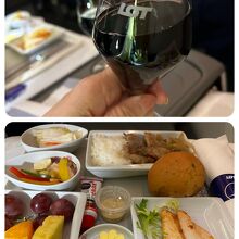 到着前の機内食