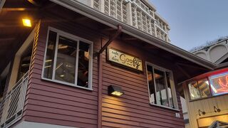 アラモアナ方面から近い人気のカフェ!