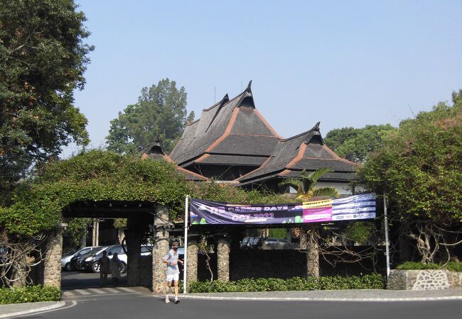 バンドン工科大学