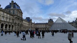 見ごたえあるがブラッと行きたいときに行けなくなった。刊行物の質も落ち残念。