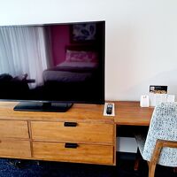 T V台、チェスト