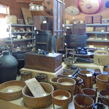 木桶や台所用品