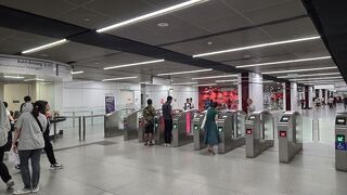 出口を確認したほうがいい