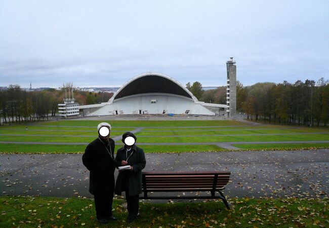 バルト三国の歌と踊りの祭典は世界無形遺産だが、エストニアがもっとも古く、“歌う革命”として知られる。